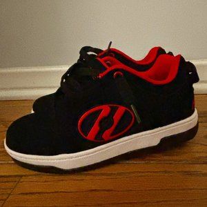 Heelys Voyager Sneakers With Wheels - NEVER WORN - Boy's
